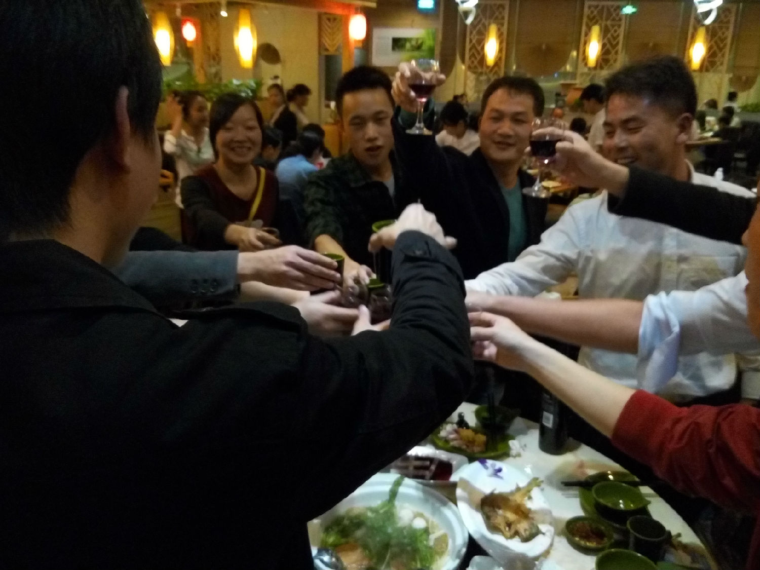 博揚(yáng)智能裝備聚餐圖片 博揚(yáng)智能裝備聚餐圖片