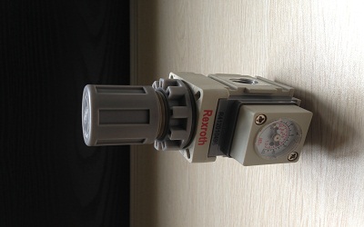 車速傳感器，輪速傳感器